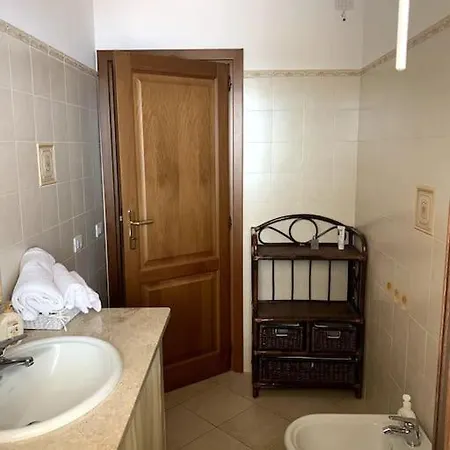 Con Ampia Veranda Apartment *