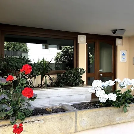 Con Ampia Veranda Apartment